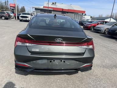 Hyundai Elantra 2022 - Thumbnail 4