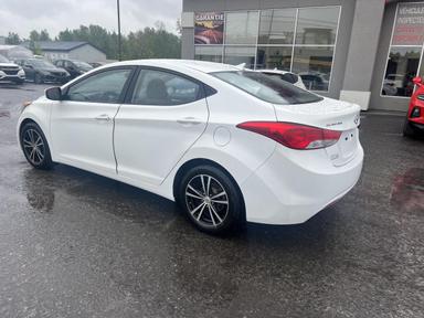 Hyundai Elantra 2013 - Thumbnail 3