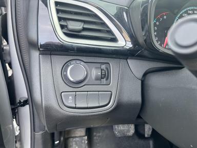 Chevrolet Spark 2022 - Thumbnail 23