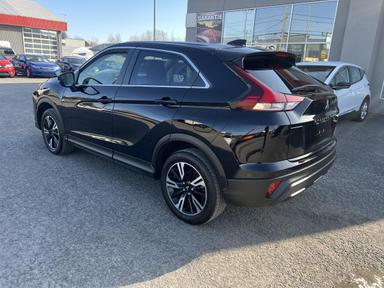 Mitsubishi Eclipse Cross 2023 - Thumbnail 4