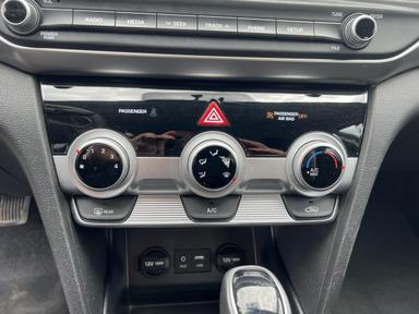 Hyundai Elantra 2020 - Thumbnail 18