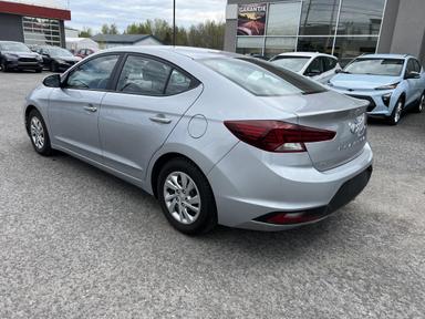 Hyundai Elantra 2020 - Thumbnail 3