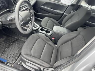 Hyundai Elantra 2020 - Thumbnail 9