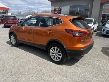 Nissan Qashqai 2021 - Thumbnail 3
