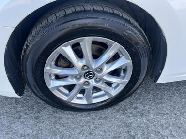 Mazda Mazda3 2018 - Thumbnail 11