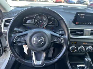Mazda Mazda3 2018 - Thumbnail 16