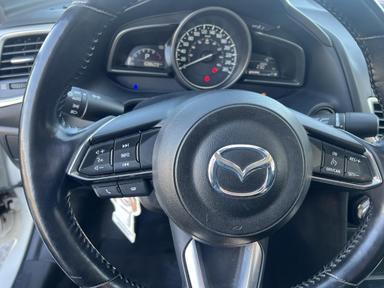 Mazda Mazda3 2018 - Thumbnail 17