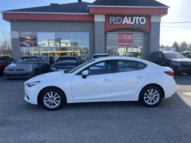 Mazda Mazda3 2018 - Thumbnail 2