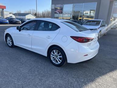 Mazda Mazda3 2018 - Thumbnail 5