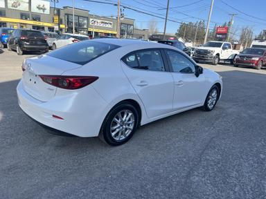 Mazda Mazda3 2018 - Thumbnail 7