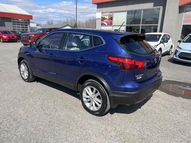Nissan Qashqai 2018 - Thumbnail 3