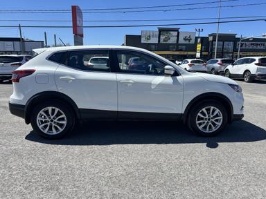 Nissan Qashqai 2021 - Thumbnail 6