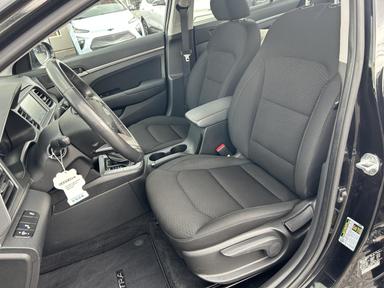 Hyundai Elantra 2019 - Thumbnail 21
