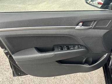 Hyundai Elantra 2019 - Thumbnail 22