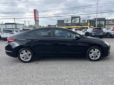 Hyundai Elantra 2019 - Thumbnail 6