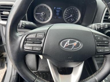 Hyundai Venue 2022 - Thumbnail 18