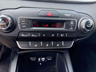 Kia Sorento 2019 - Thumbnail 23