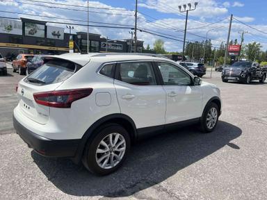 Nissan Qashqai 2022 - Thumbnail 4
