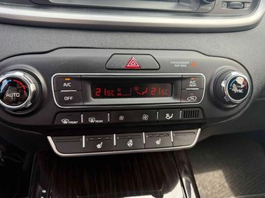 Kia Sorento 2020 - Thumbnail 23