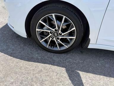 Hyundai Elantra 2020 - Thumbnail 9