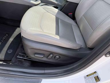 Hyundai Elantra 2020 - Thumbnail 12