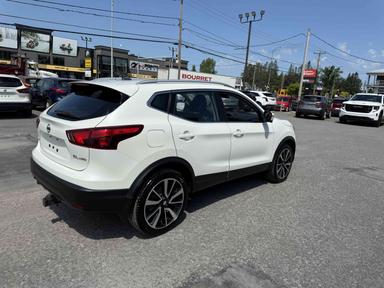 Nissan Qashqai 2017 - Thumbnail 5