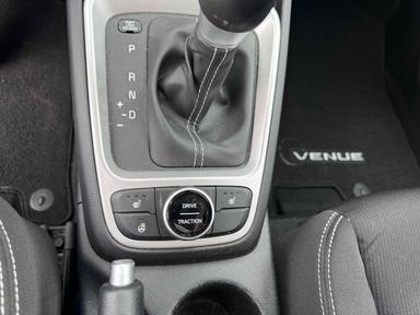 Hyundai Venue 2022 - Thumbnail 20