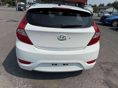 Hyundai Accent 2012 - Thumbnail 4