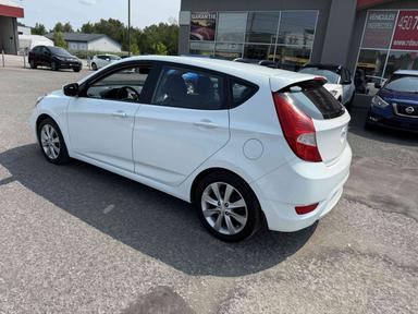 Hyundai Accent 2012 - Thumbnail 3