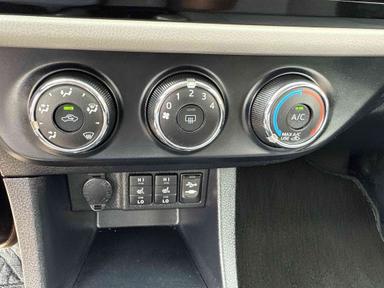 Toyota Corolla 2014 - Thumbnail 23