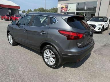 Nissan Qashqai 2019 - Thumbnail 4