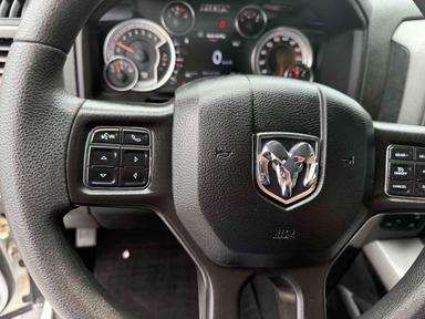 Ram 1500 Classic 2022 - Thumbnail 19