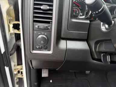 Ram 1500 Classic 2022 - Thumbnail 22