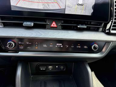 Kia Sportage 2023 - Thumbnail 25