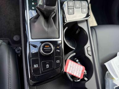 Kia Sportage 2023 - Thumbnail 28