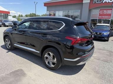 Hyundai Santa Fe 2023 - Thumbnail 3
