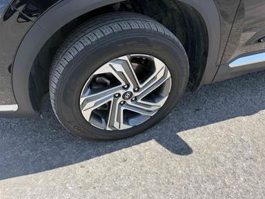 Hyundai Santa Fe 2023 - Thumbnail 9