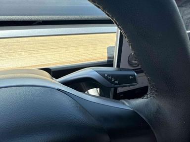 Tesla Model 3 2022 - Thumbnail 19