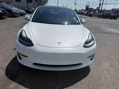 Tesla Model 3 2022 - Thumbnail 8