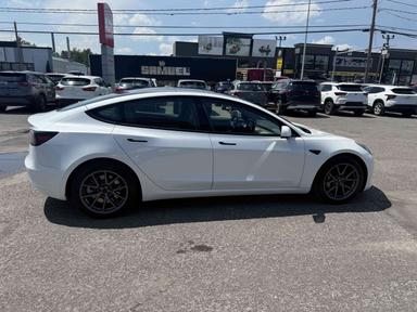 Tesla Model 3 2022 - Thumbnail 6