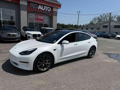 Tesla Model 3 2022 - Thumbnail 2