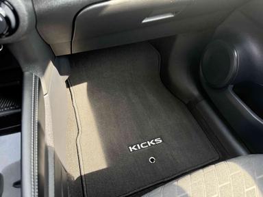 Nissan Kicks 2023 - Thumbnail 21