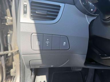 Hyundai Elantra 2014 - Thumbnail 17
